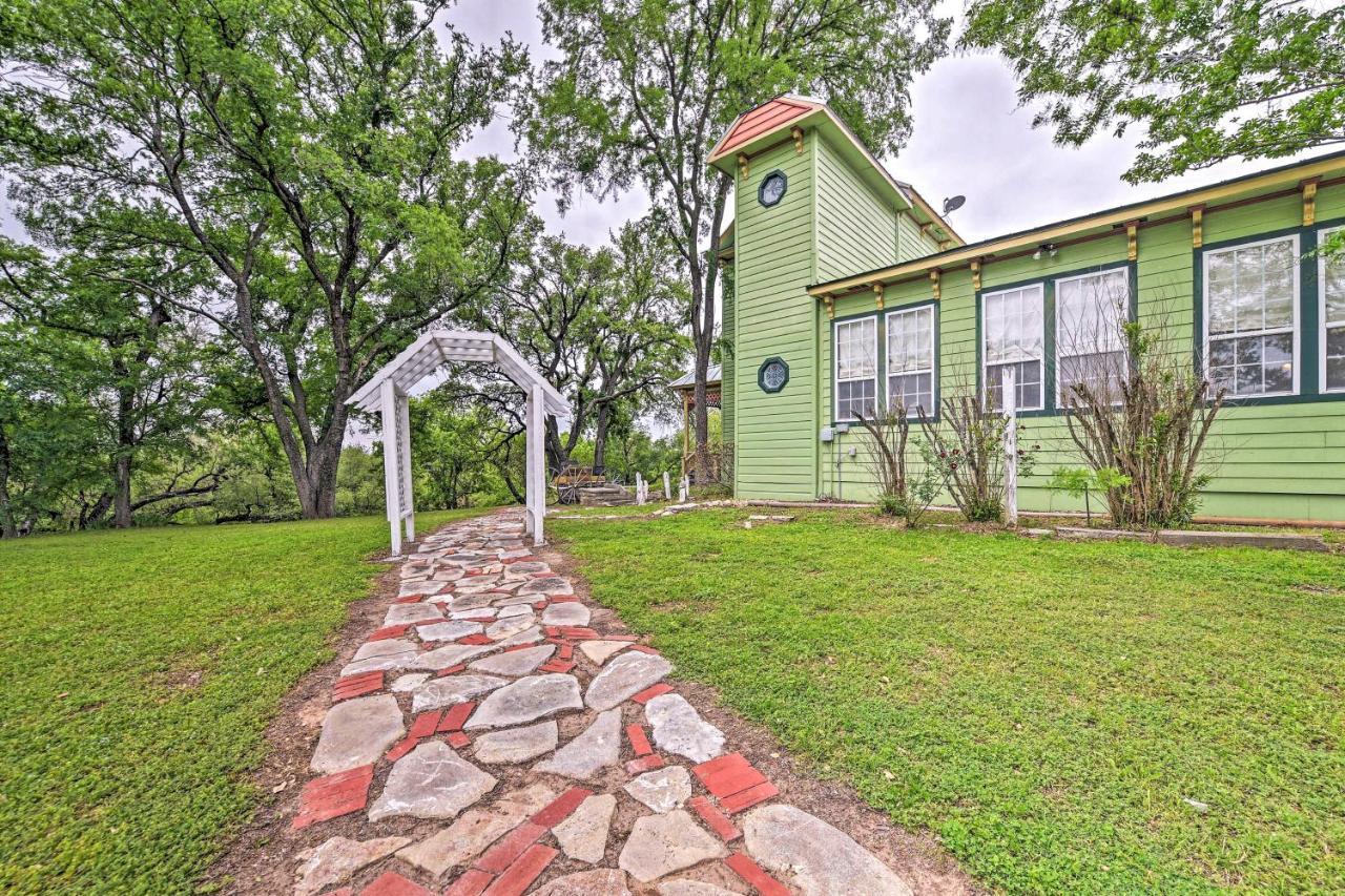 The Lilly House Historic Glen Rose Home With Porch! Dış mekan fotoğraf